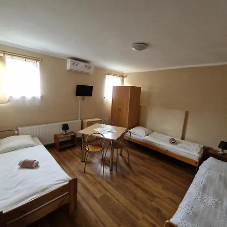 Flipper בית הארחה *